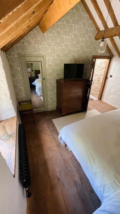 Former Corn Mill Cottage On The North Wales Coast Talacre Extérieur photo