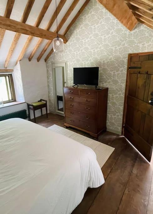 Former Corn Mill Cottage On The North Wales Coast Talacre Extérieur photo